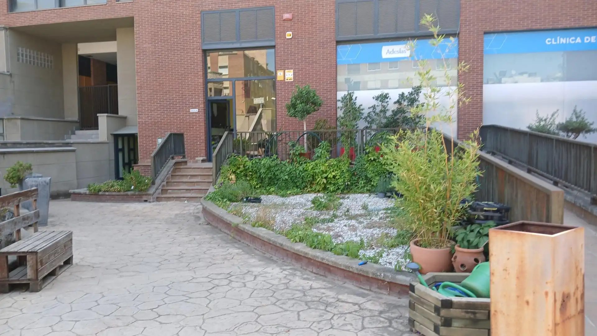 Business premises to rent in Fonts dels Capellans - Sagrada Família, imagen 2