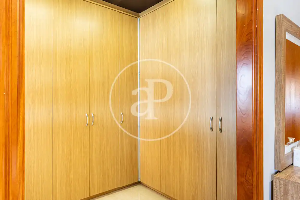 Piso en venta en Avinguda Cardenal Vicent Enrique I Tarancó, Piscinas