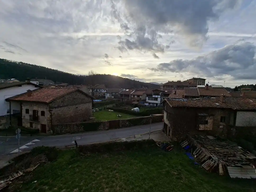 Vista exterior de Piso en venta en Otxandio con Calefacción, Amueblado y Balcón
