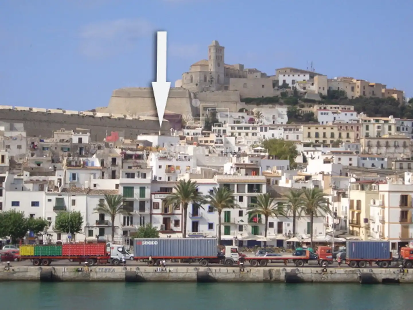 Vista exterior de Casa o xalet en venda en Eivissa amb Calefacció, Terrassa i Moblat