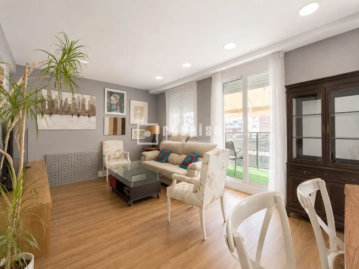 Sala d'estar de Dúplex en venda en Madrid amb Aire condicionat, Calefacció i Parquet