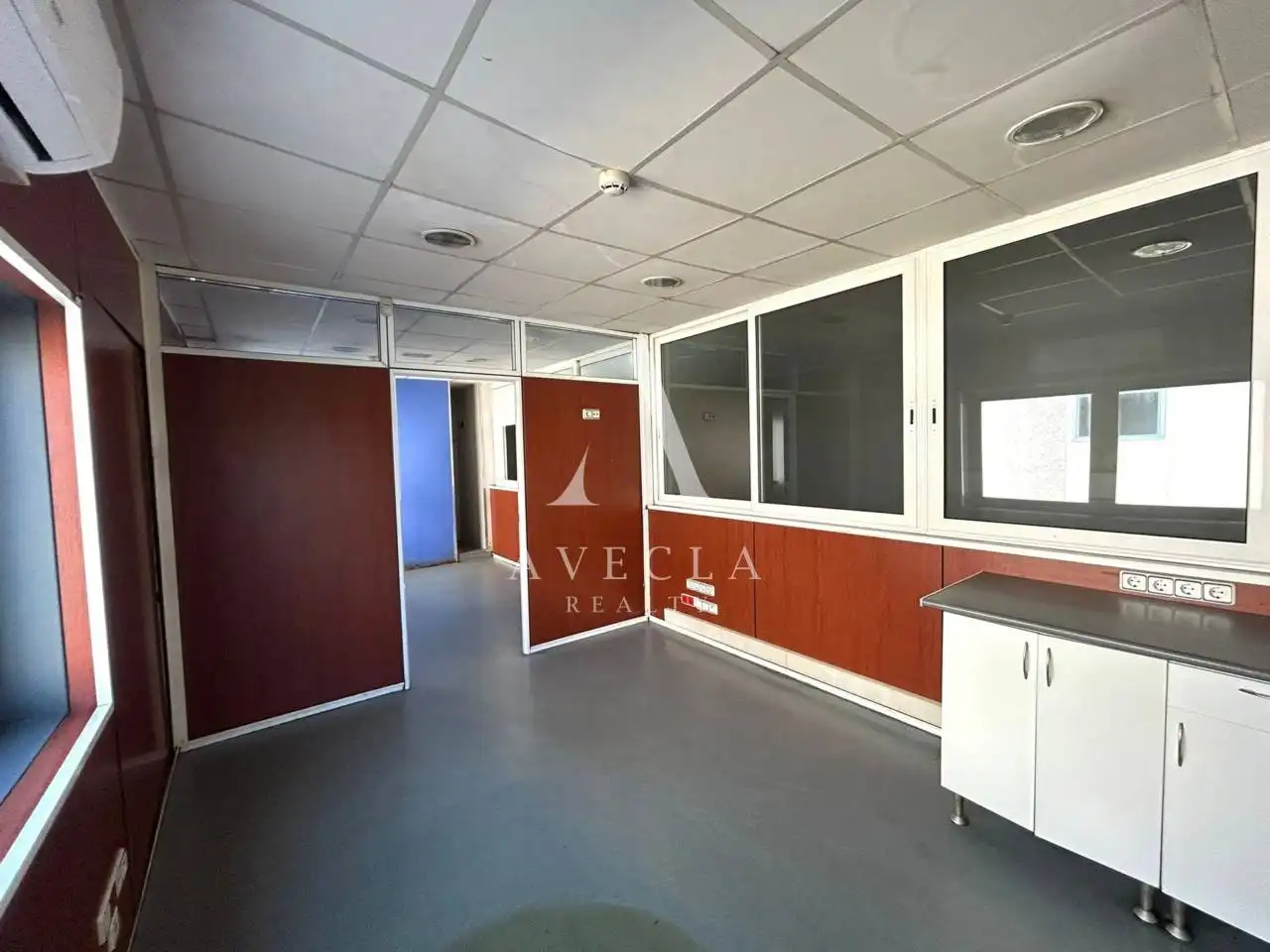 Nave industrial de alquiler en Ripollet