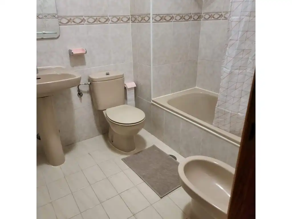 Baño de Piso en venta en El Rosario con Terraza y Piscina