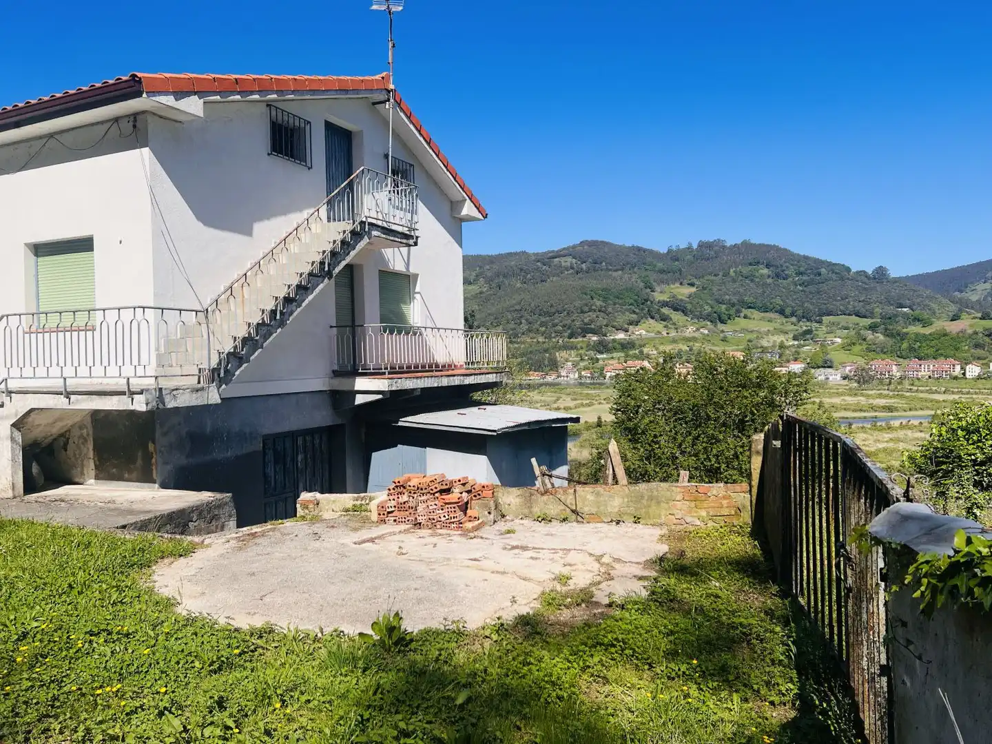 Casa o chalet en venta en Voto con Terraza, Trastero y Balcón