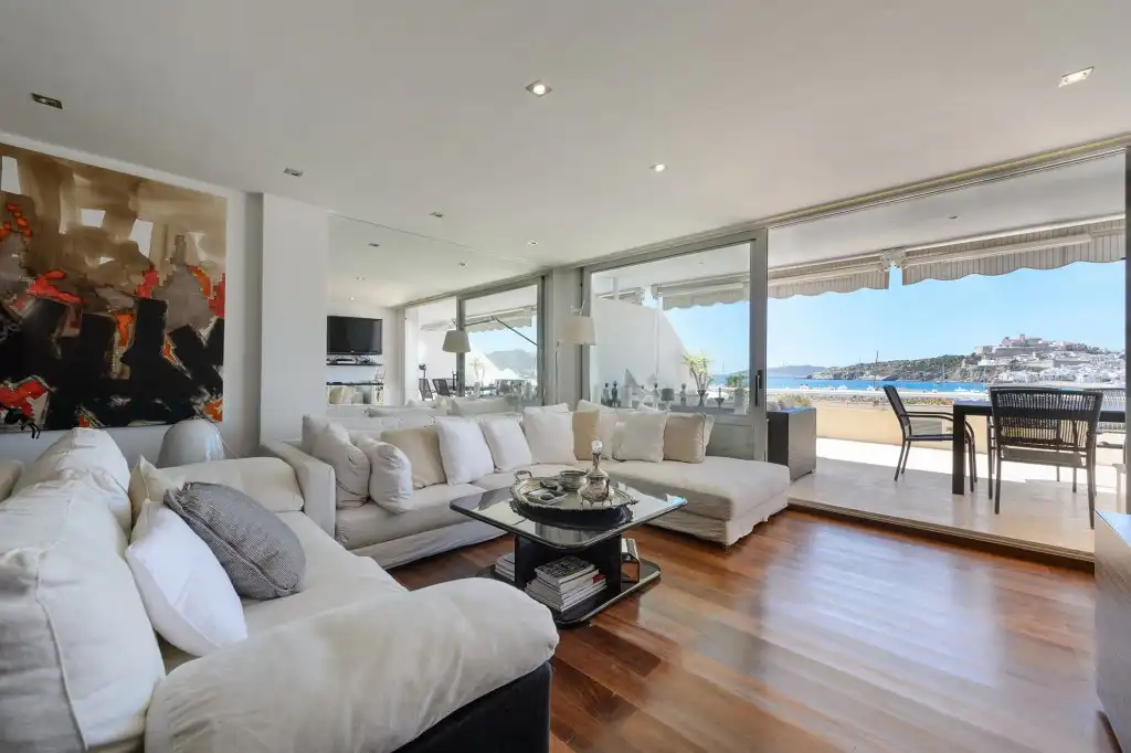 Apartamento con piscina en venta en Marina Botafoc - Platja de Talamanca, imagen 2