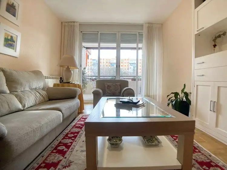 Sala d'estar de Pis de lloguer en Móstoles amb Calefacció, Parquet i Terrassa