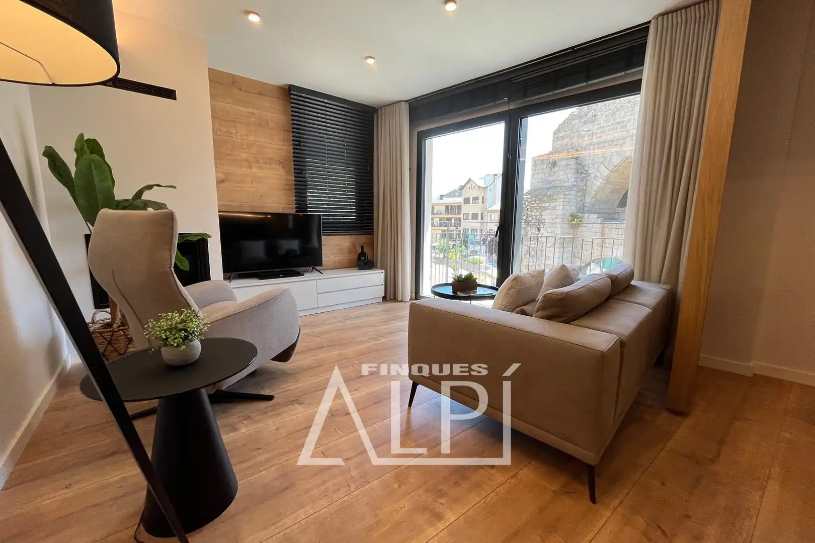Sala d'estar de Apartament en venda en Puigcerdà amb Calefacció, Parquet i Traster
