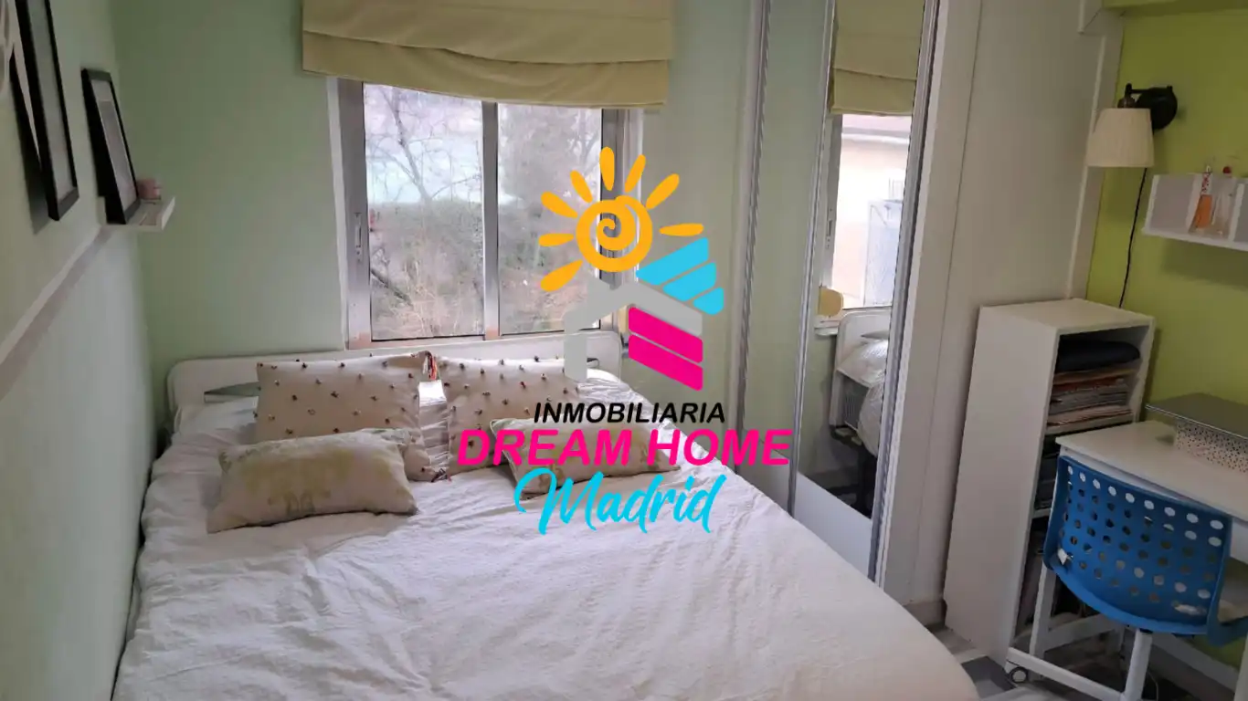 Habitación de Piso en venta en Madrid con Aire acondicionado y Calefacción
