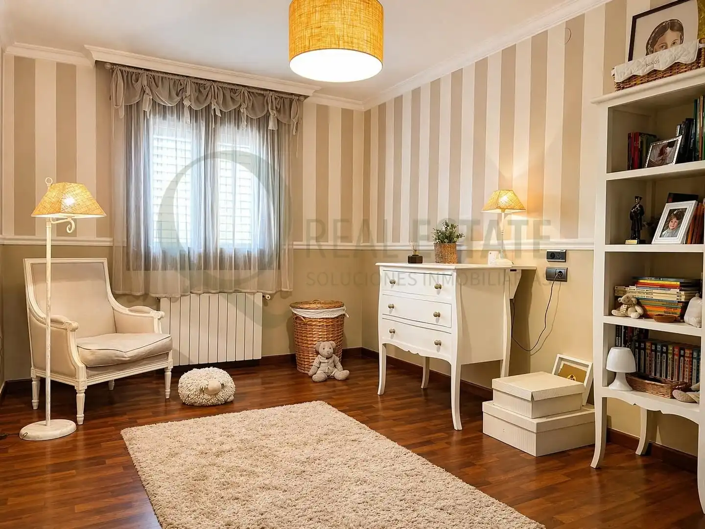 Habitación de Casa o chalet en venta en Villena con Aire acondicionado, Calefacción y Jardín privado