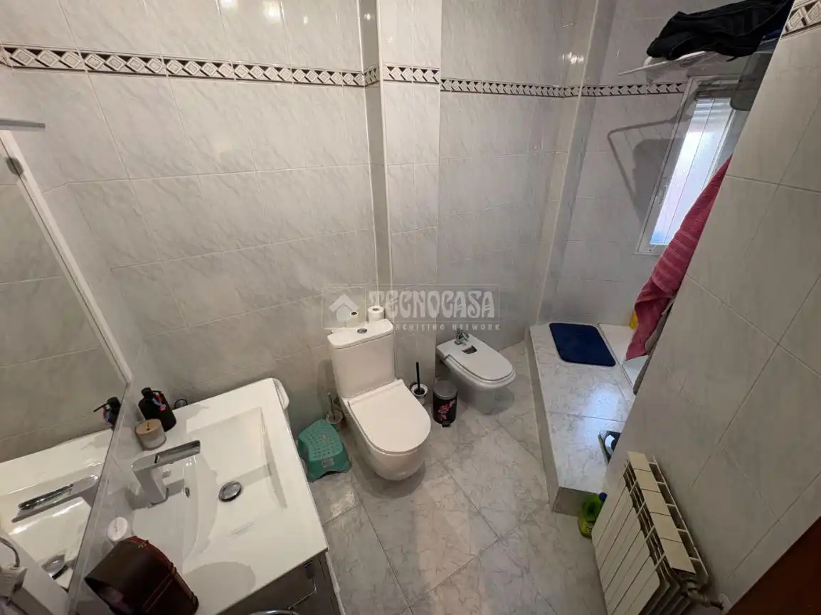 Baño de Piso en venta en Guadalajara con Calefacción