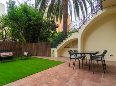 Ground floor with garden for sale in Carrer de Nil Fabra