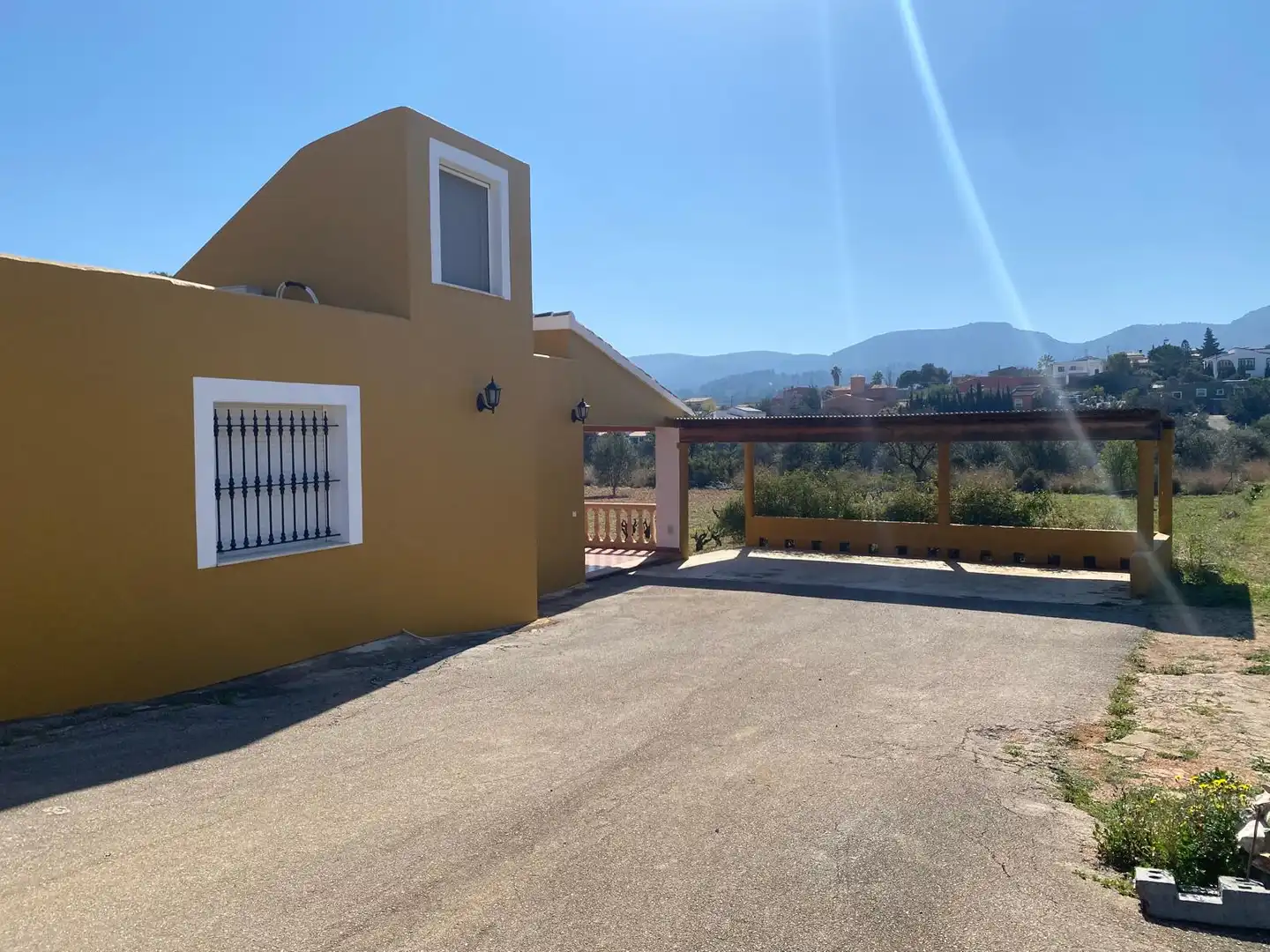 Vista exterior de Finca rústica en venda en Gata de Gorgos amb Aire condicionat, Calefacció i Jardí privat
