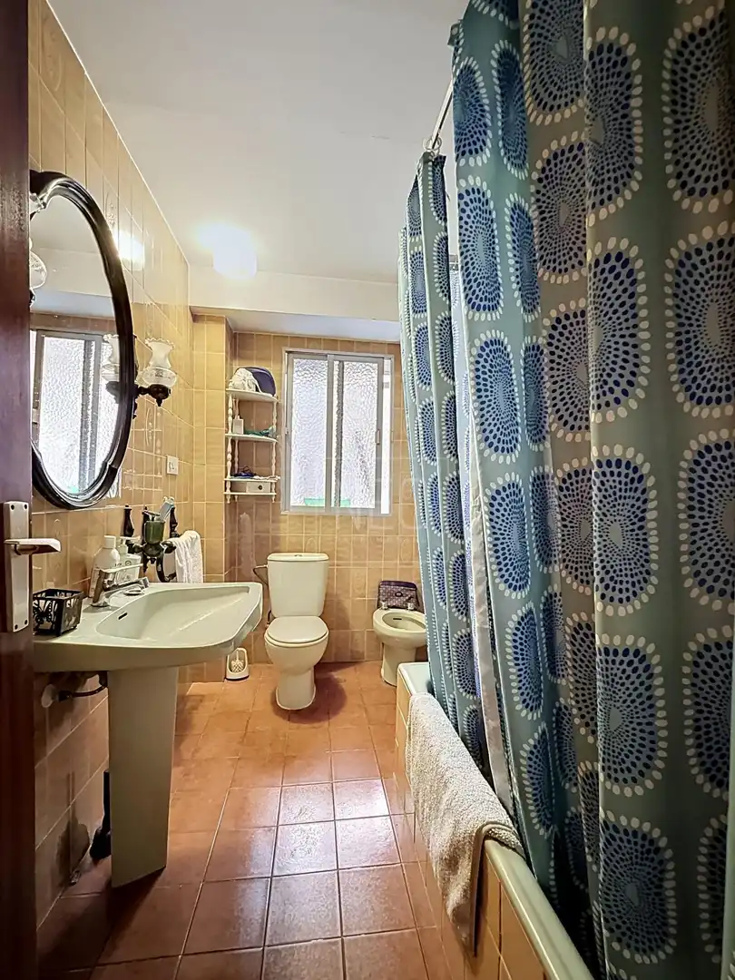 Bathroom of Flat for sale in Granada  with Heating, Storage room and Balcony