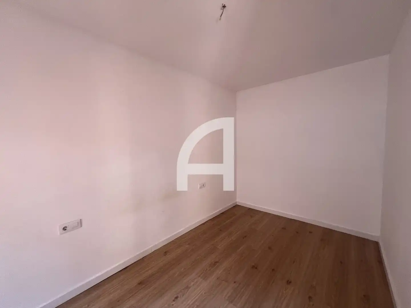 Dormitori de Àtic de lloguer en Barcelona amb Parquet, Terrassa i Balcó