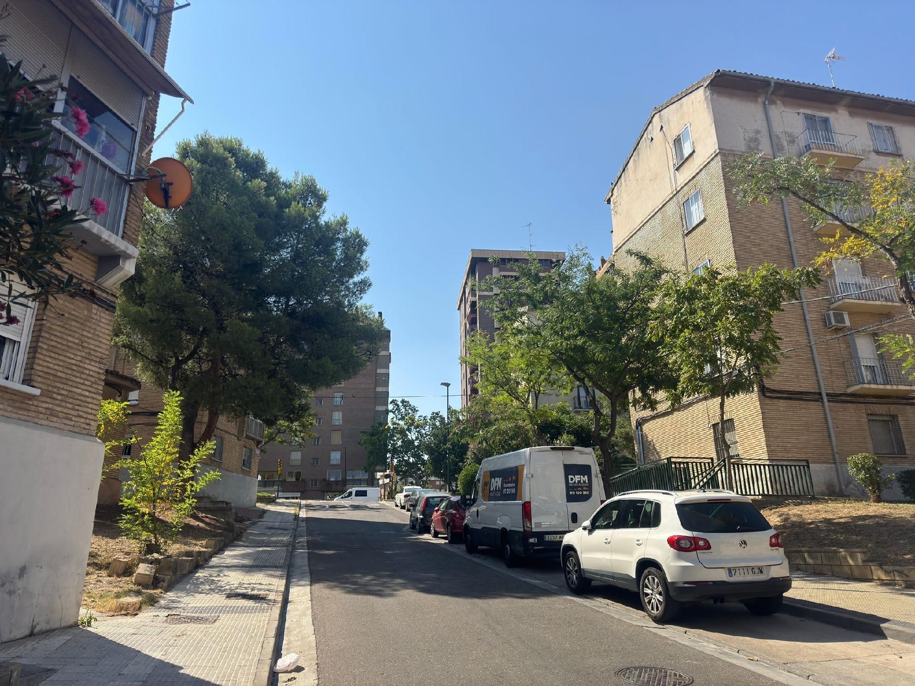 Vista exterior de Piso en venta en  Zaragoza Capital con Terraza