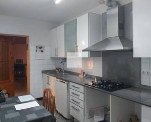 Cuina de Casa o xalet en venda en Sant Cugat del Vallès amb Terrassa