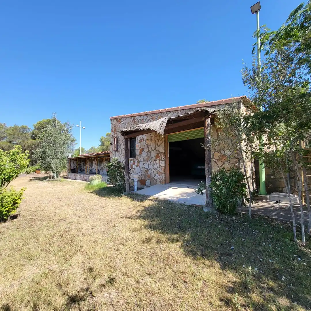 Casa rústica con piscina en venta en El Perelló, imagen 23