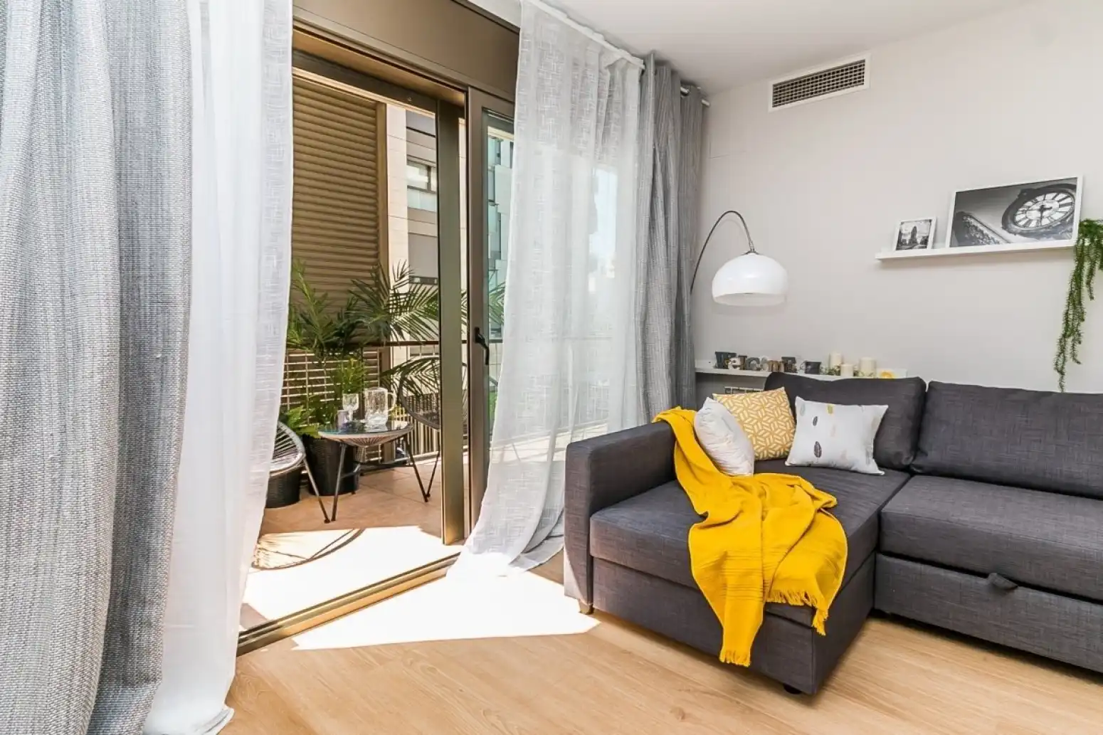 Terrasse von Wohnung zum Verkauf in Terrassa mit Klimaanlage, Heizung und Parkett