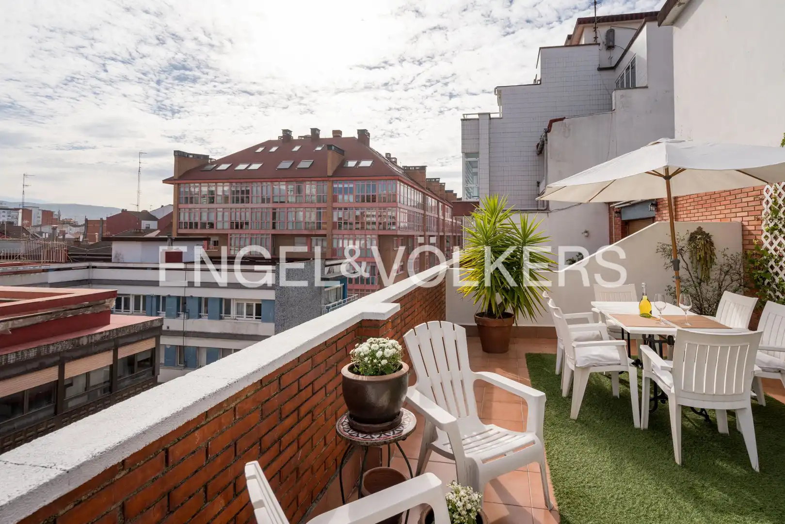 Terraza de Piso en venta en Gijón  con Calefacción, Jardín privado y Terraza