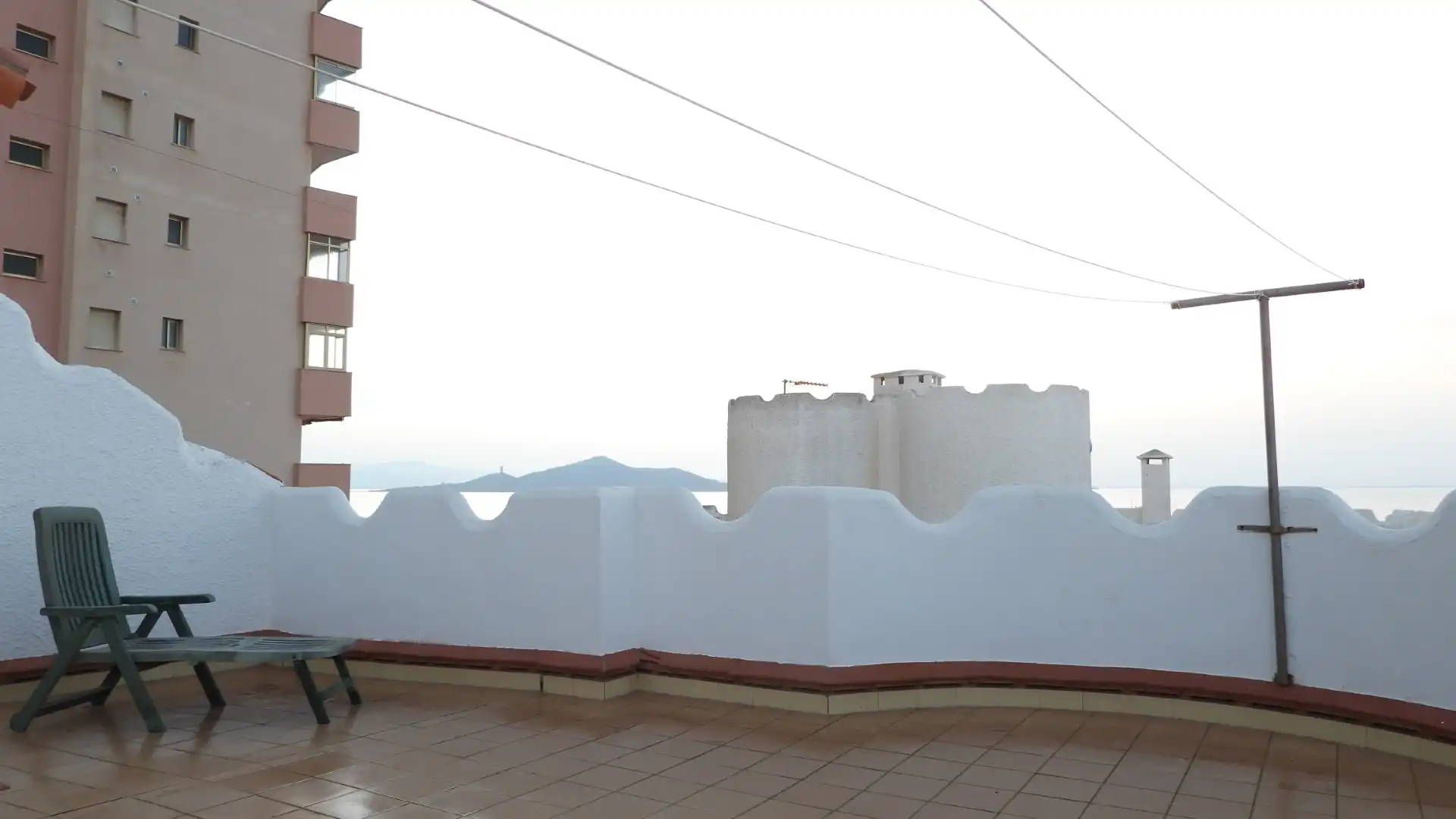 Terrassa de Apartament en venda en La Manga del Mar Menor amb Aire condicionat, Calefacció i Jardí privat