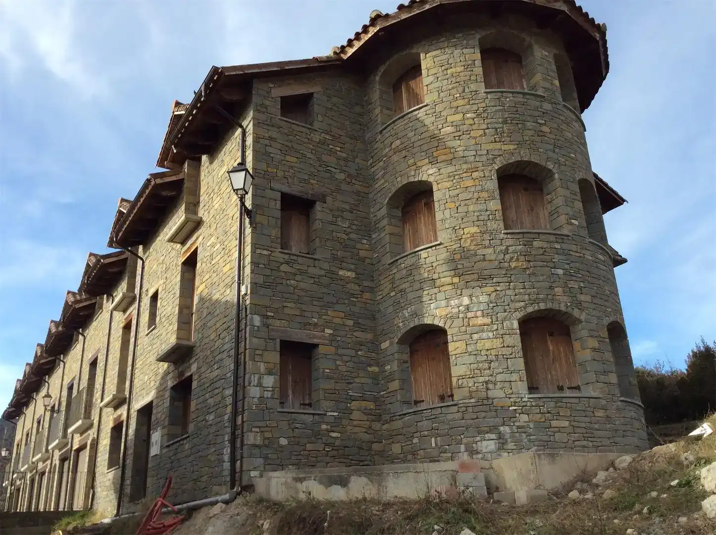 Exterior view of Detached homes for sale in Valle de Lierp  with Balcony