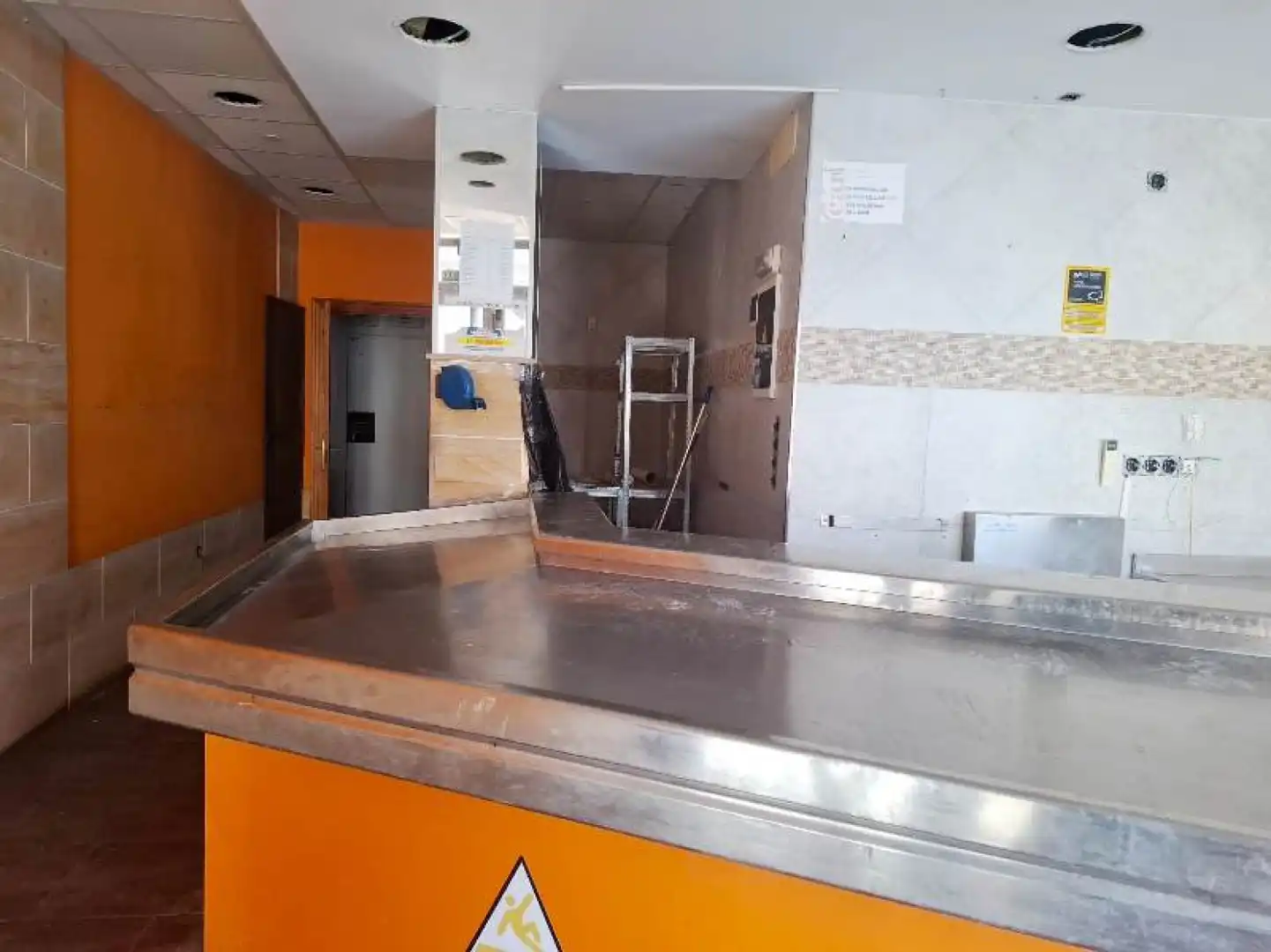 Local comercial de lloguer a Cabezón de la Sal - C/ MATILDE DE LA TORRE, imagen 4