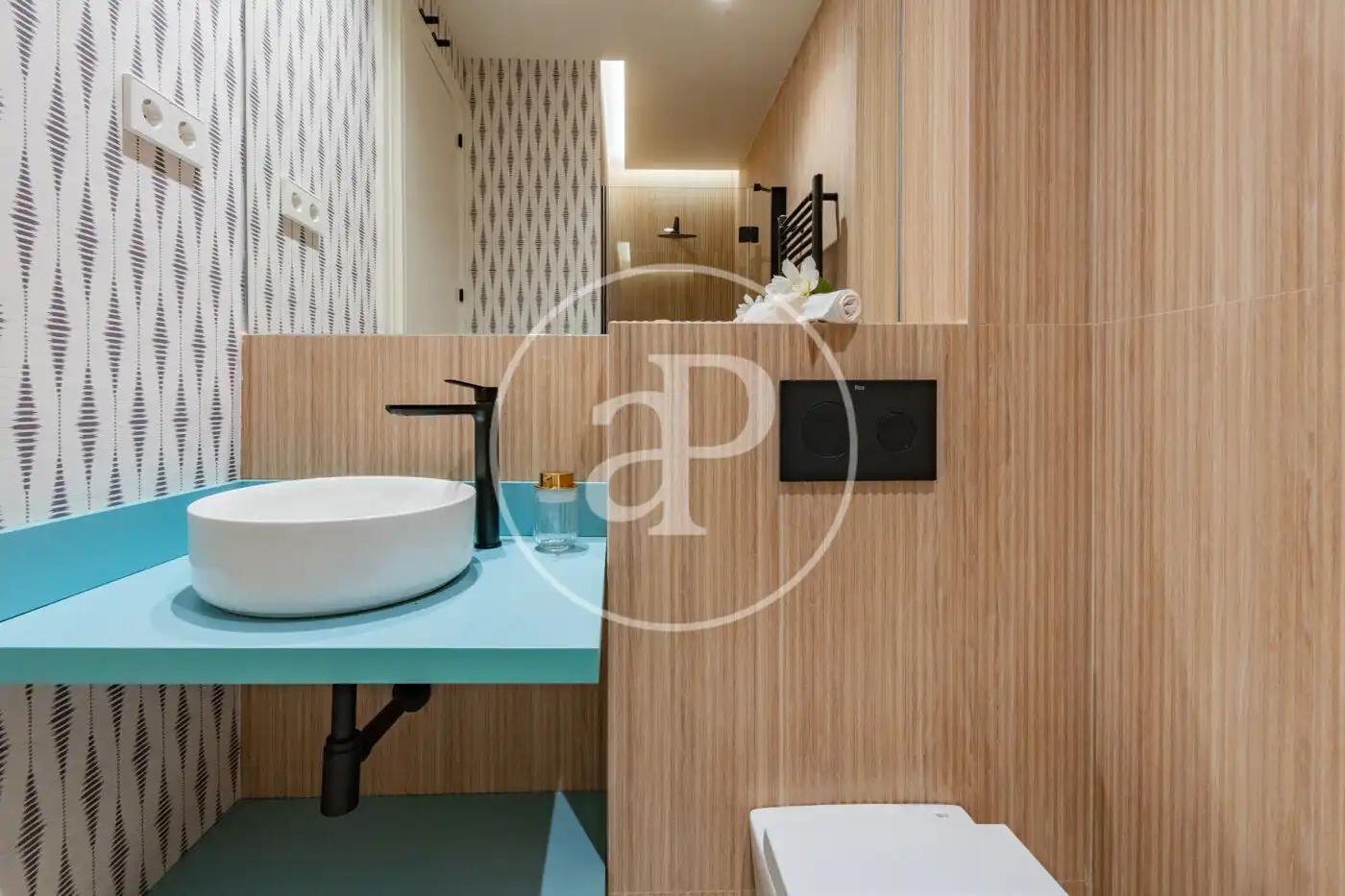 Baño de Piso en venta en Madrid con Aire acondicionado, Calefacción y Terraza