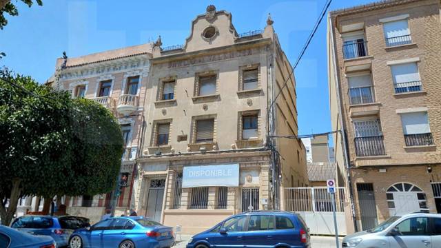 Local comercial en Alquiler en Camí Nou en Benetússer