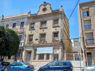 Local comercial en alquiler en Avinguda Camí Nou