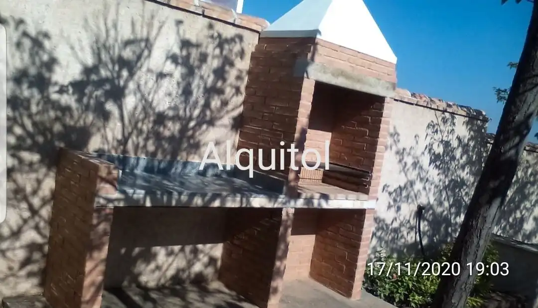 Vista exterior de Casa adosada de alquiler en Cobisa con Calefacción, Jardín privado y Parquet