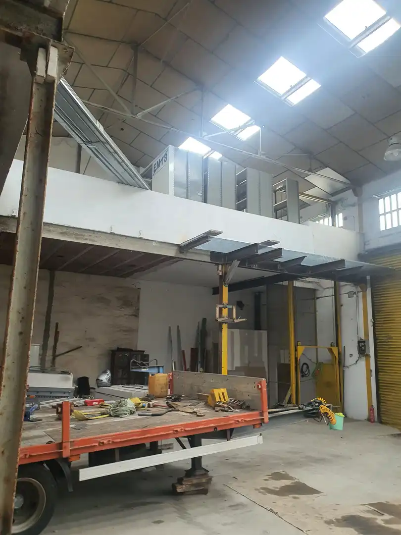 Nave industrial en venta en Sant Fost de Campsentelles