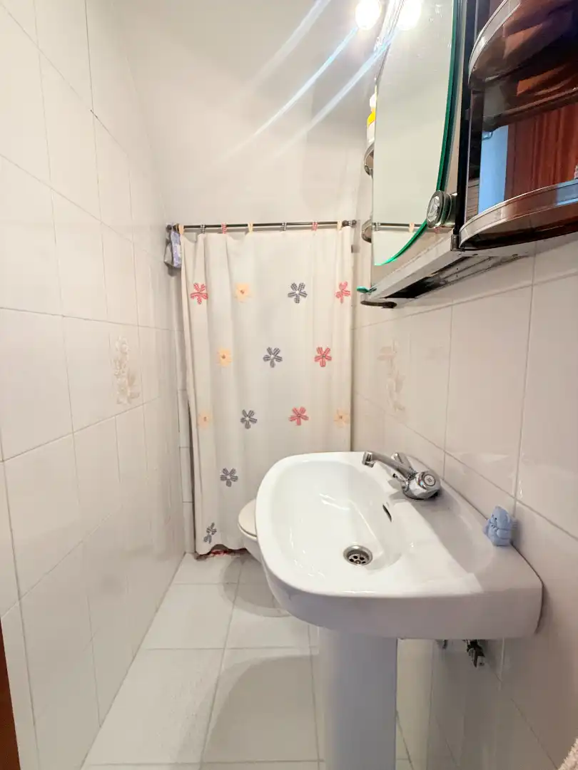 Baño de Casa adosada en venta en San Sebastián de los Reyes con Aire acondicionado, Calefacción y Jardín privado
