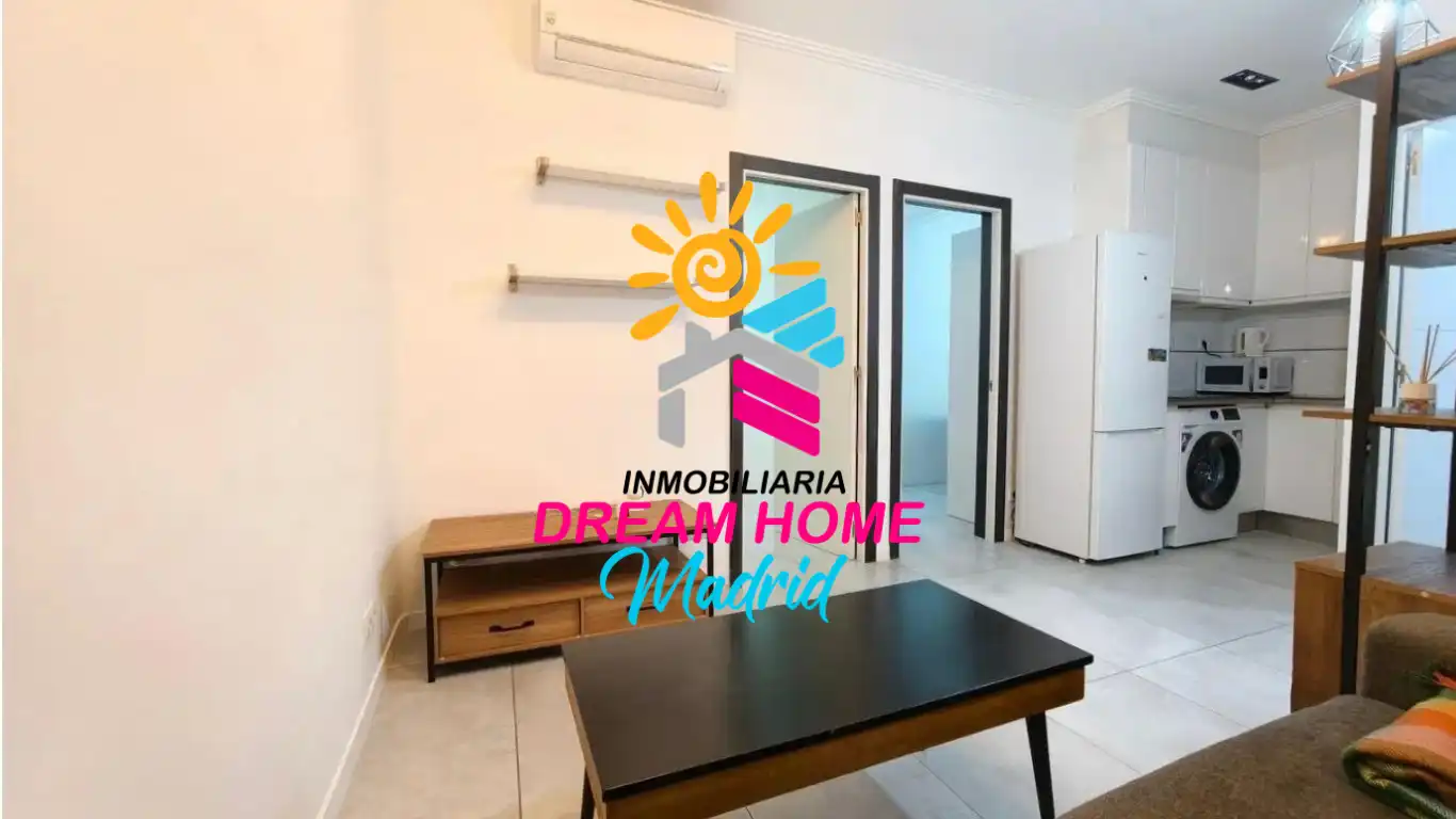Vista exterior de Piso en venta en Madrid con Aire acondicionado, Terraza y Amueblado