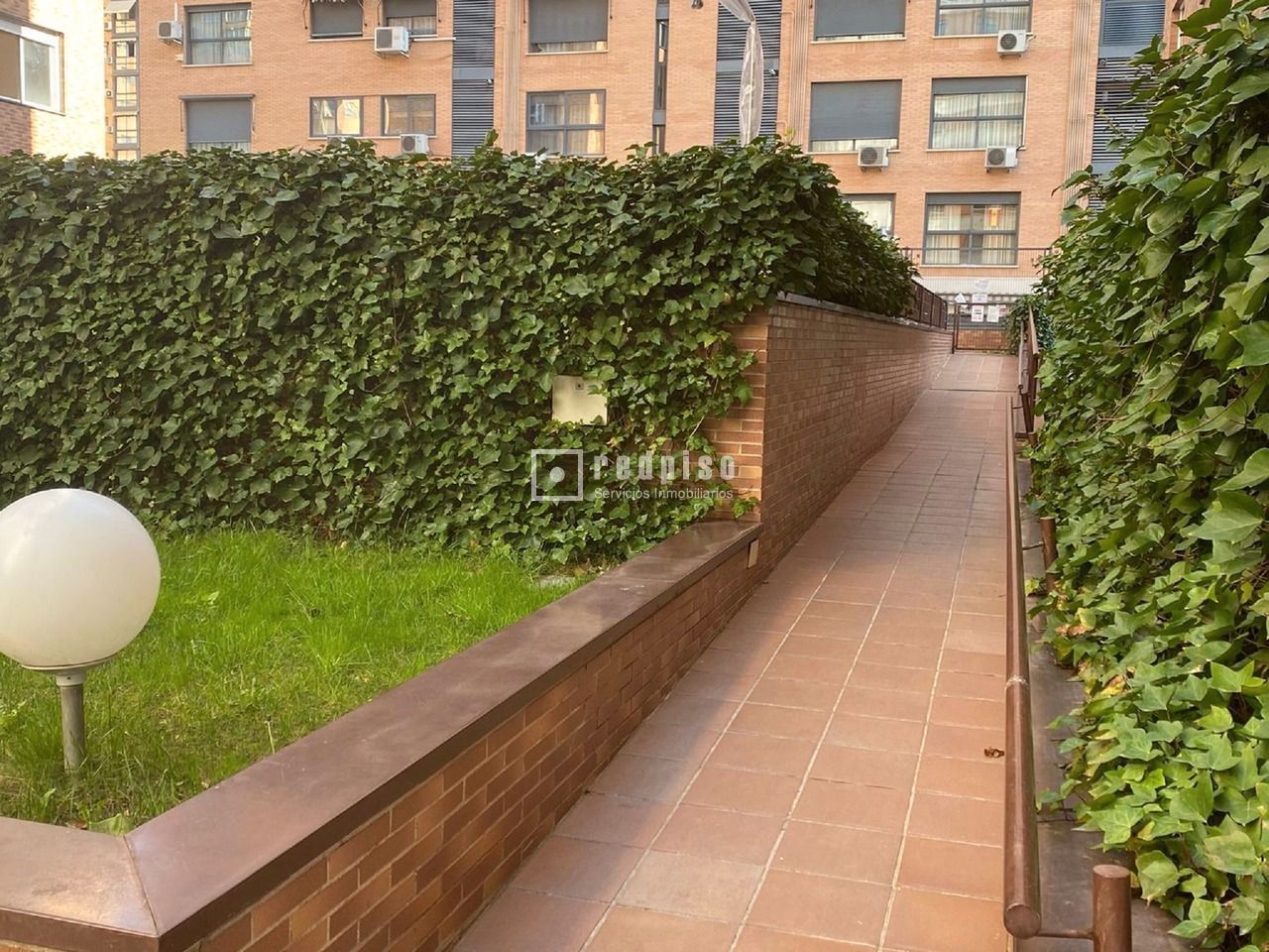 Exterior view of Flat to rent in  Madrid Capital  with Air Conditioner, Heating and Swimming Pool