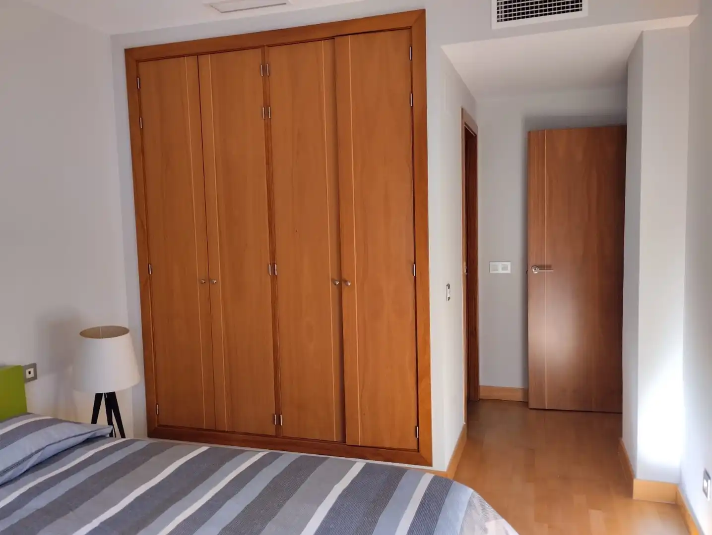 Habitación de Piso en venta en Málaga con Aire acondicionado, Jardín privado y Amueblado
