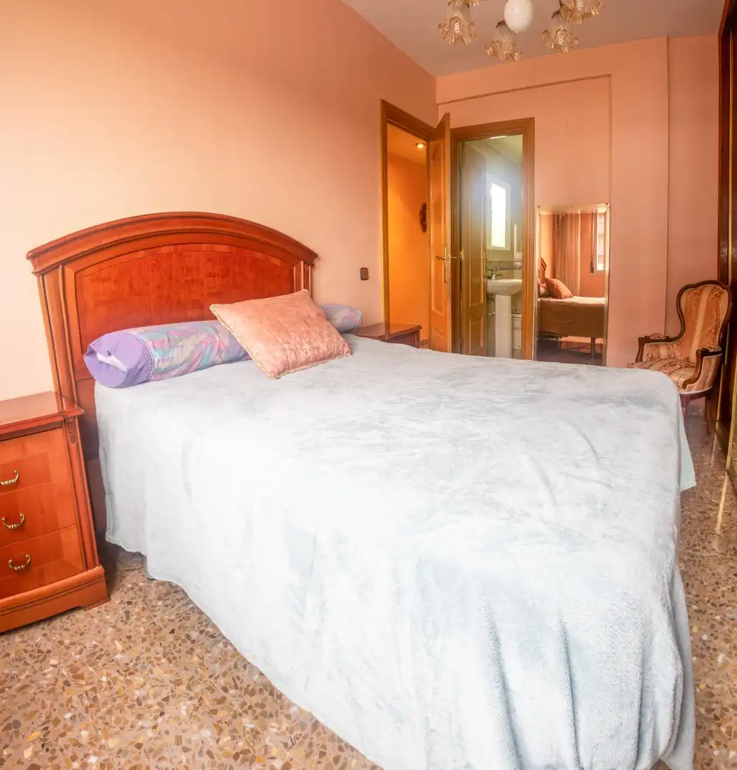 Bedroom of Flat for sale in Zaragoza  with Air Conditioner, Heating and Storage room