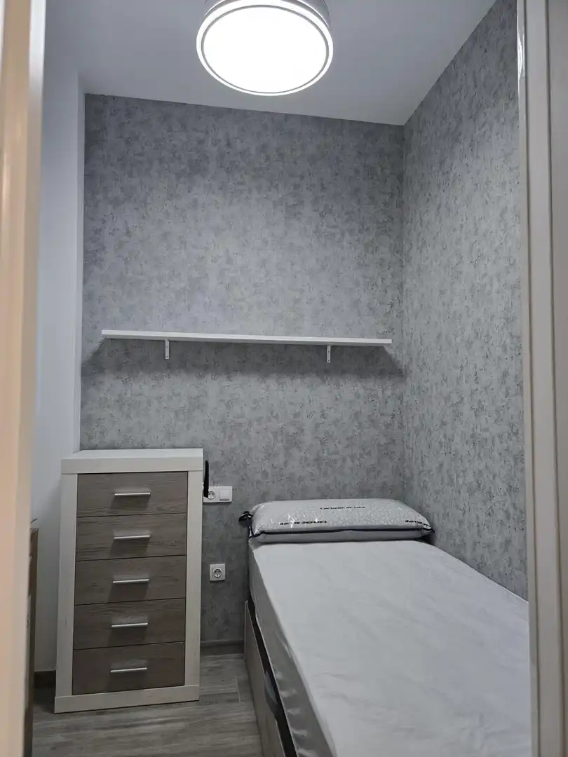Bedroom of Flat for sale in Córdoba  with Air Conditioner and Furnished