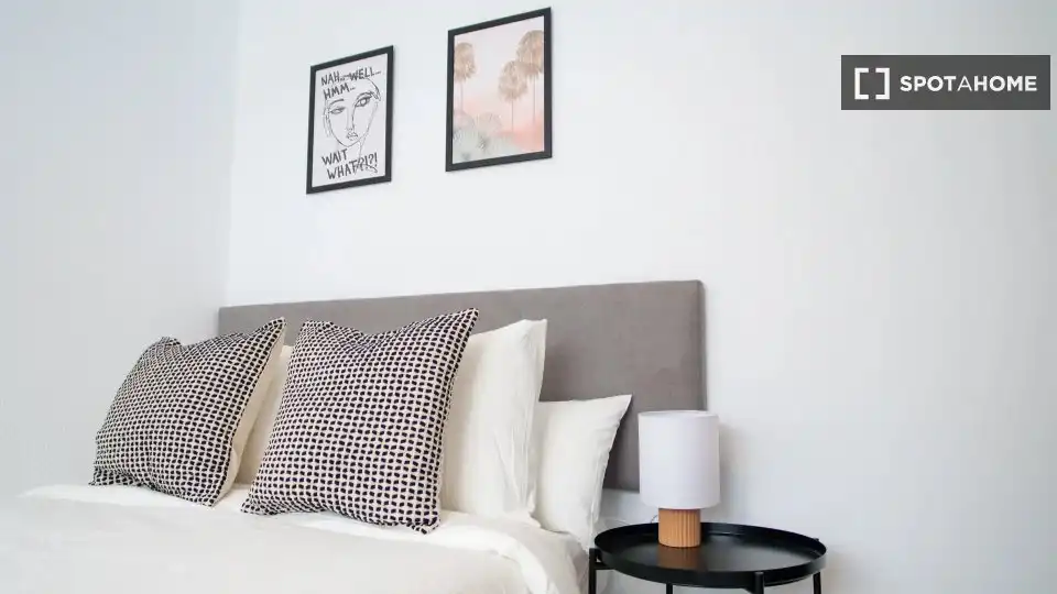Dormitori de Pis de lloguer en Alicante / Alacant amb Aire condicionat, Calefacció i Moblat
