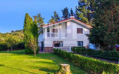 Vista exterior de Casa o xalet en venda en Irun  amb Terrassa