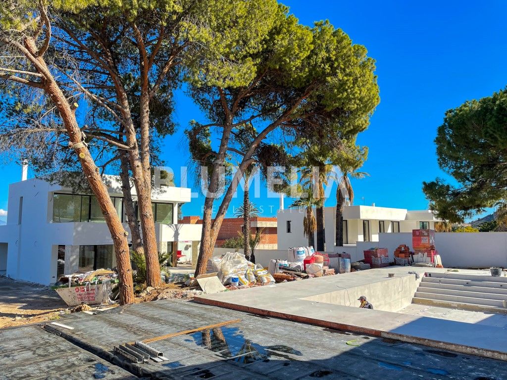 Vista exterior de Casa o xalet en venda en Alicante / Alacant amb Aire condicionat, Calefacció i Jardí privat