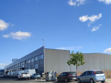 Industrial building with lift to rent in Cerro - Amate