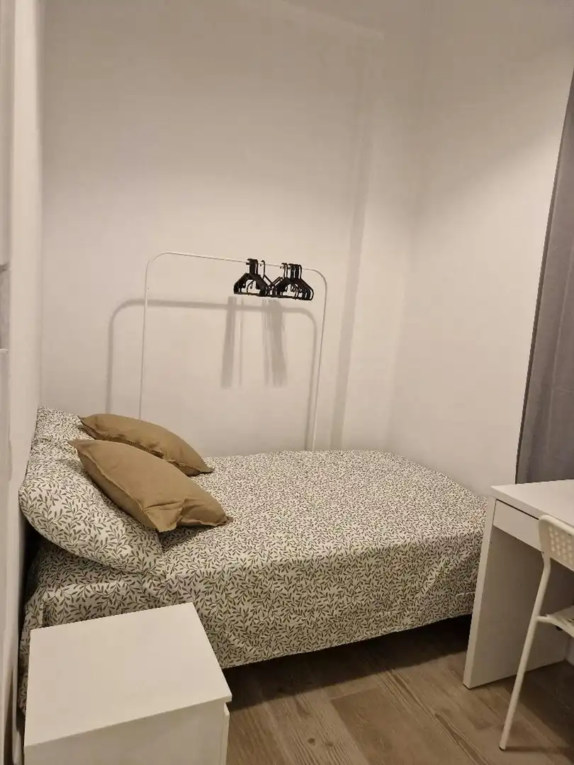 Habitación de Piso para compartir en Valencia con Amueblado, Lavadora y TV
