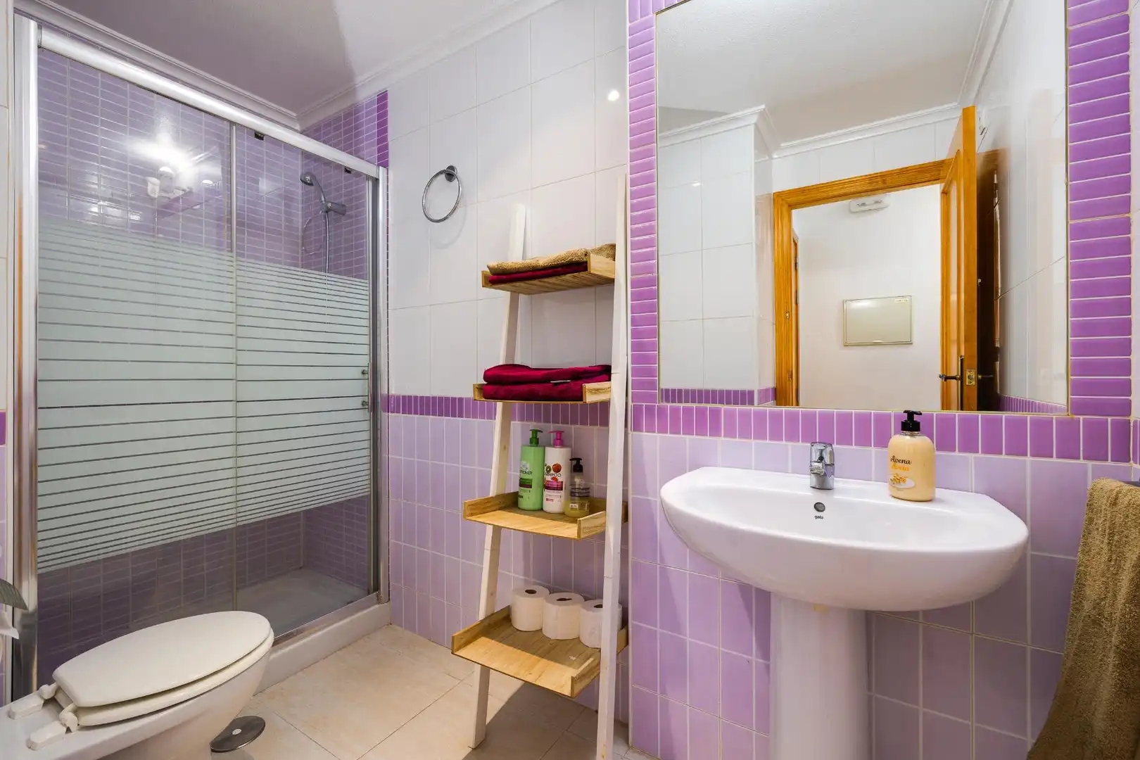 Baño de Piso en venta en Orihuela con Aire acondicionado, Amueblado y Piscina comunitaria