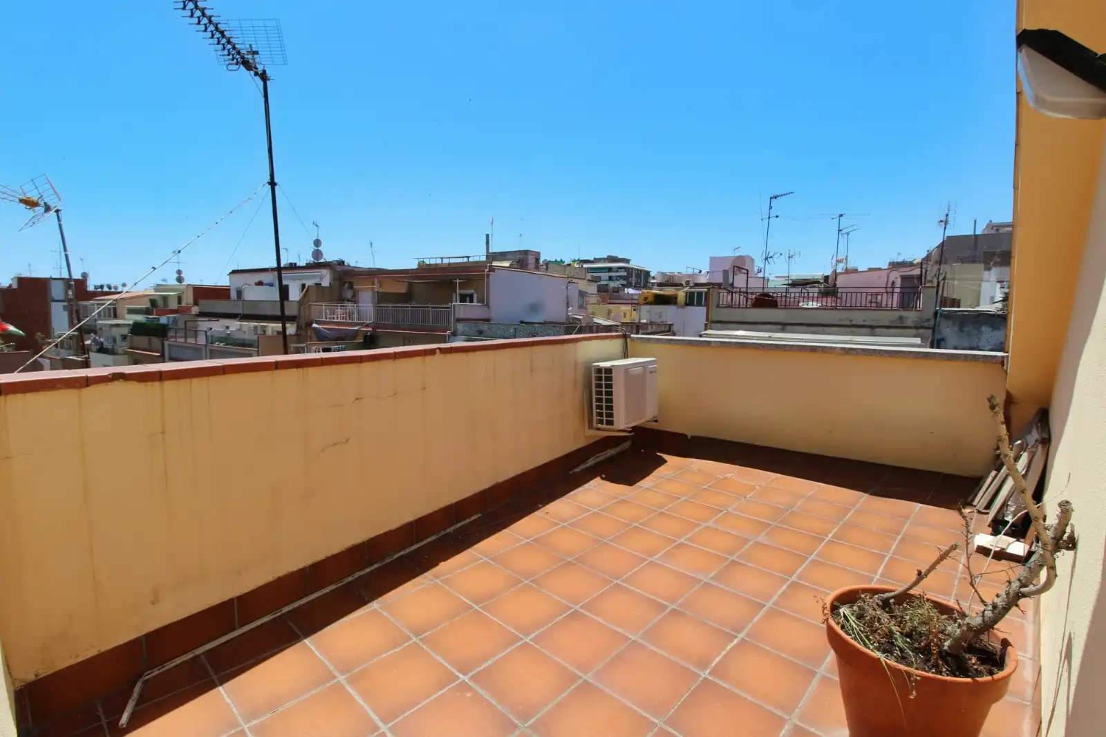 Terrace of Duplexes for sale in L'Hospitalet de Llobregat  with Air Conditioner, Heating and Terrace
