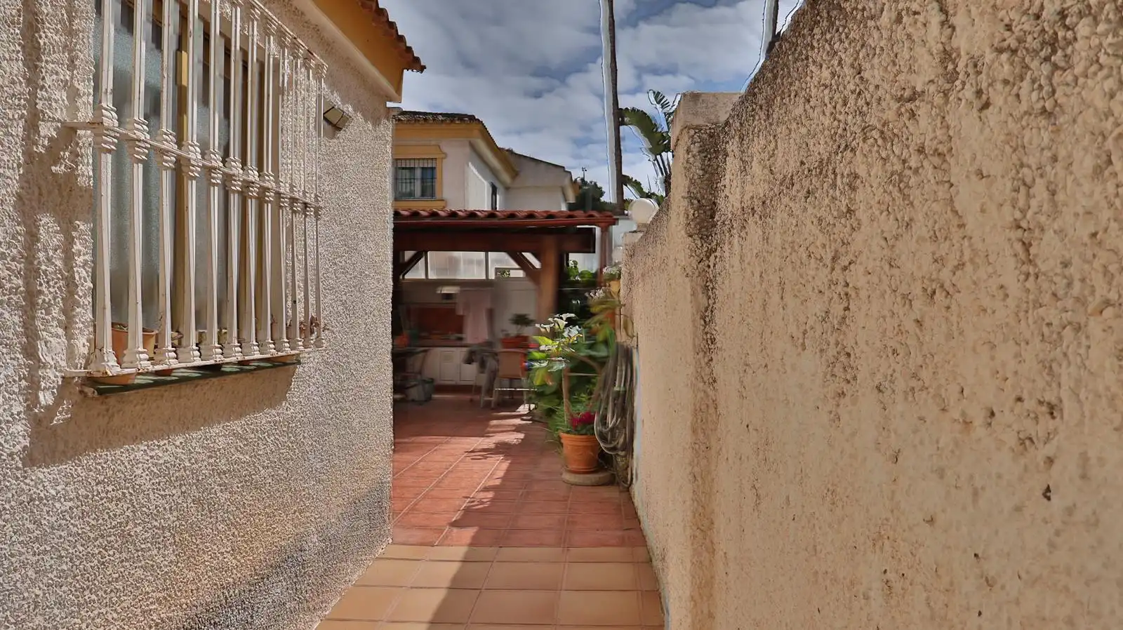 Exterior view of Detached homes for sale in Málaga  with Terrace and Community pool