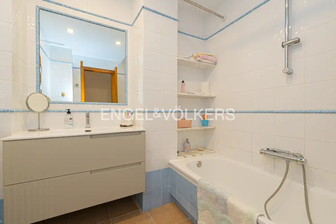 Baño de Piso en venta en Villajoyosa / La Vila Joiosa con Aire acondicionado y Terraza