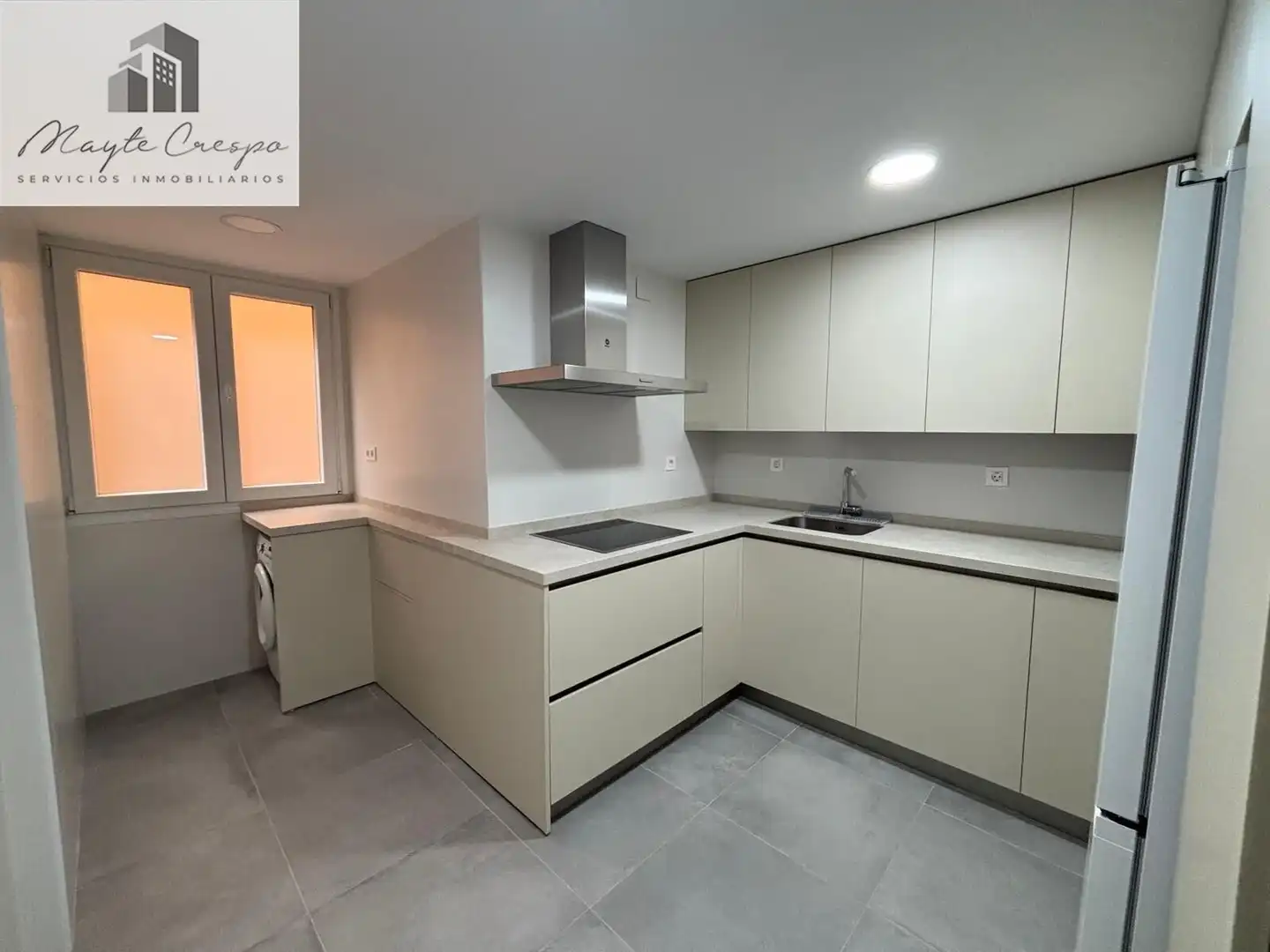 Kitchen of Flat for rent in Granada  with Heating and Furnished