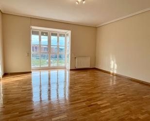 Living room of Flat to rent in  Madrid Capital  with Heating and Community pool