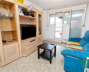 Living room of Flat for sale in Algeciras  with Terrace, Storage room and Furnished