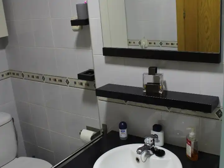 Bathroom of Flat for sale in Parla